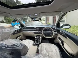 Kia Carens Clavis 2025