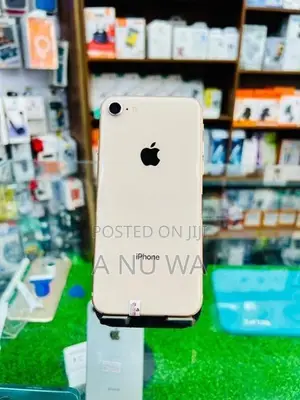 Apple iPhone 8 (Used)