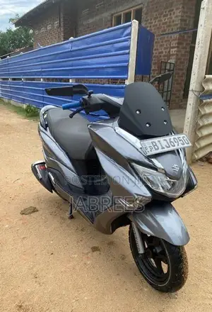 Suzuki Burgman 2019