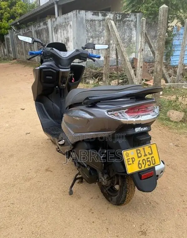 Suzuki Burgman 2019