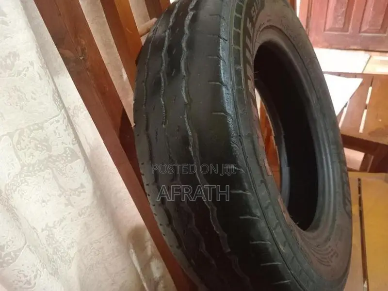 145 R 12 Tire