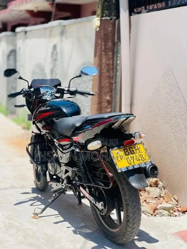 Bajaj Pulsar 180 2018
