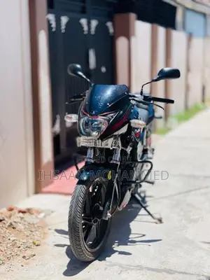 Bajaj Pulsar 180 2018