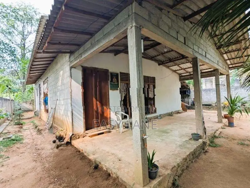 පස්යාල මල්හෑවෙන් නිවසක්