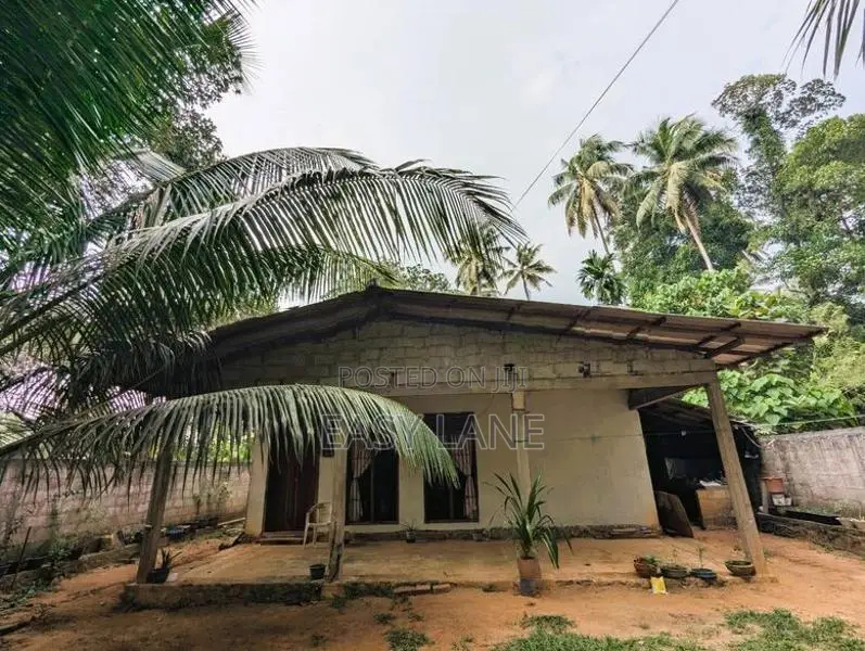 පස්යාල මල්හෑවෙන් නිවසක්