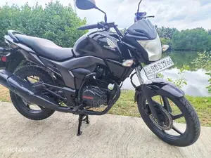 Honda CB Trigger 2016