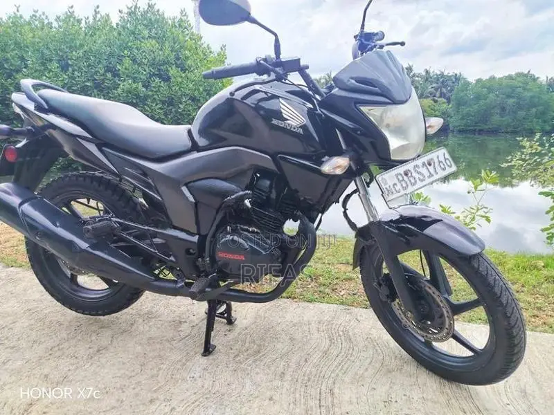 Honda CB Trigger 2016