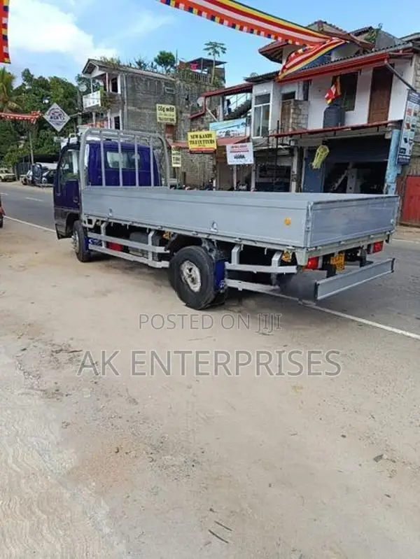 Isuzu 250 ELF NKR 2005
