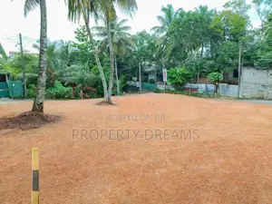 Athurugiriya Premium Land for Sale in a Highly Desirable Location