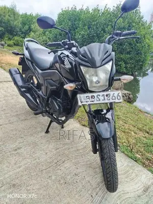 Honda CB Trigger 2016