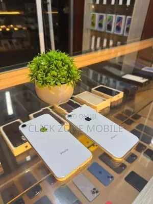 Apple iPhone 8 64GB (Used)