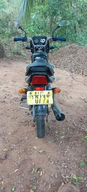 Bajaj CT100 2005
