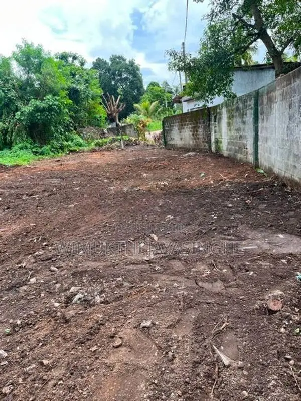 Land For Sale In Waragoda Road