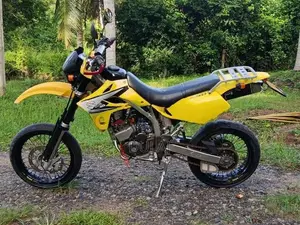 Suzuki SB Tracker 2005