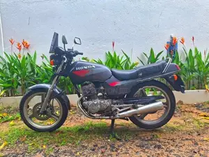 Honda CB 125 2003
