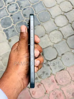 Apple iPhone 15 Pro (Used)
