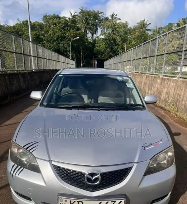 Mazda Axela 2004