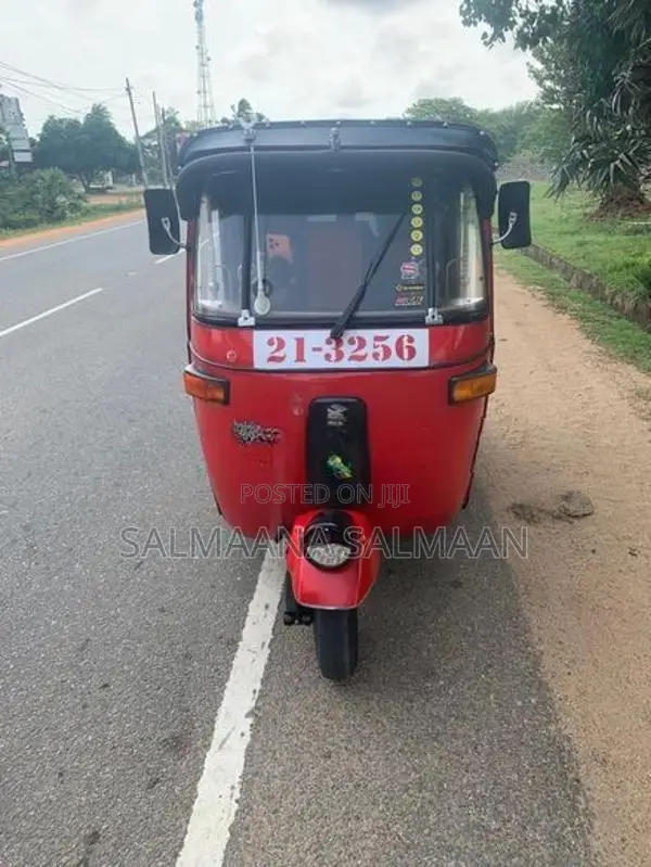 Bajaj RE 2002