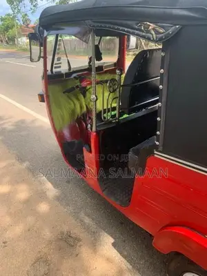 Bajaj RE 2002