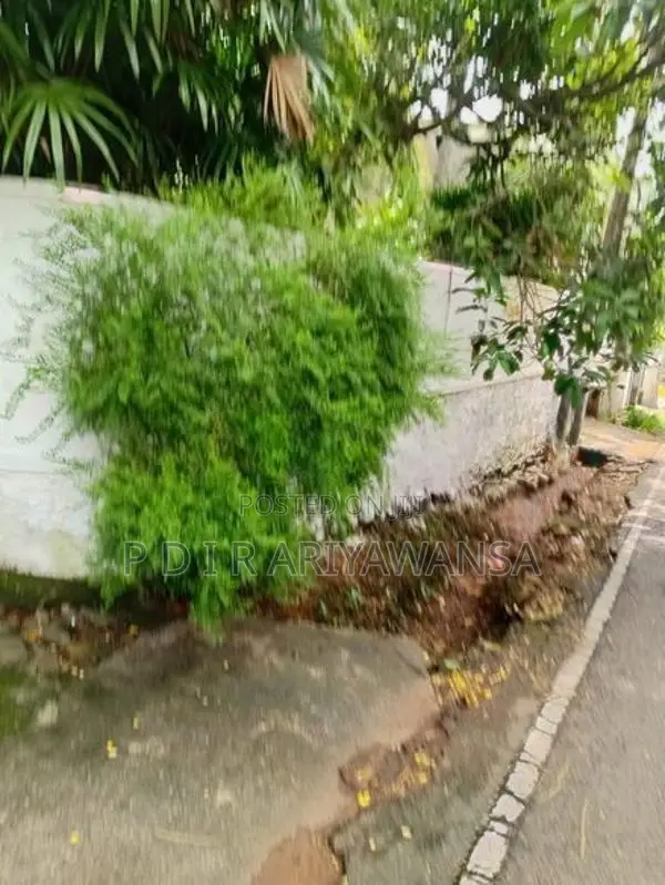 කිරිබත්ගොඩ නගරයෙන්ම පර්චස් 25ක බිම් කොටසක්