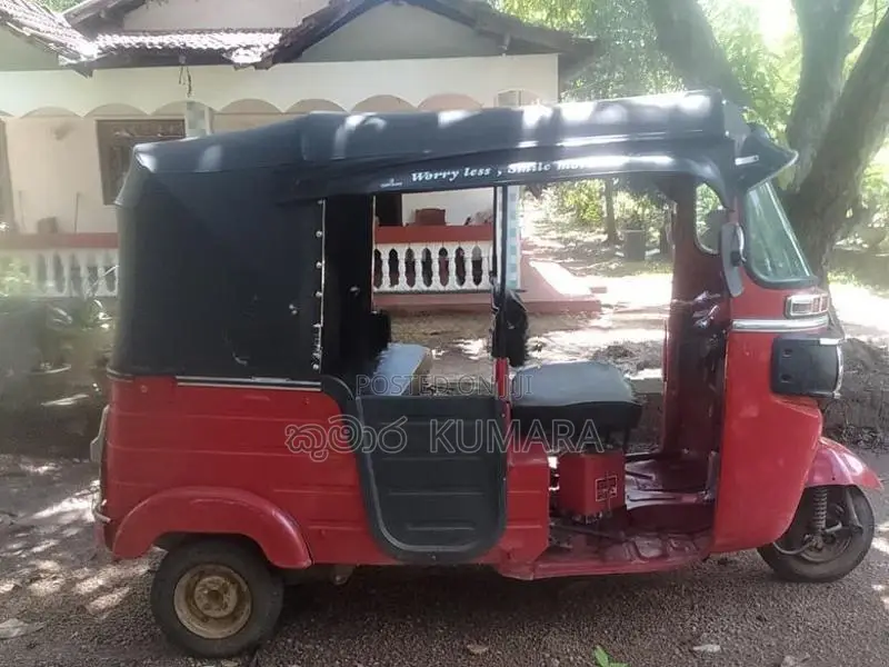 Bajaj RE 2014