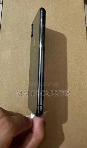 Apple iPhone X (Used)