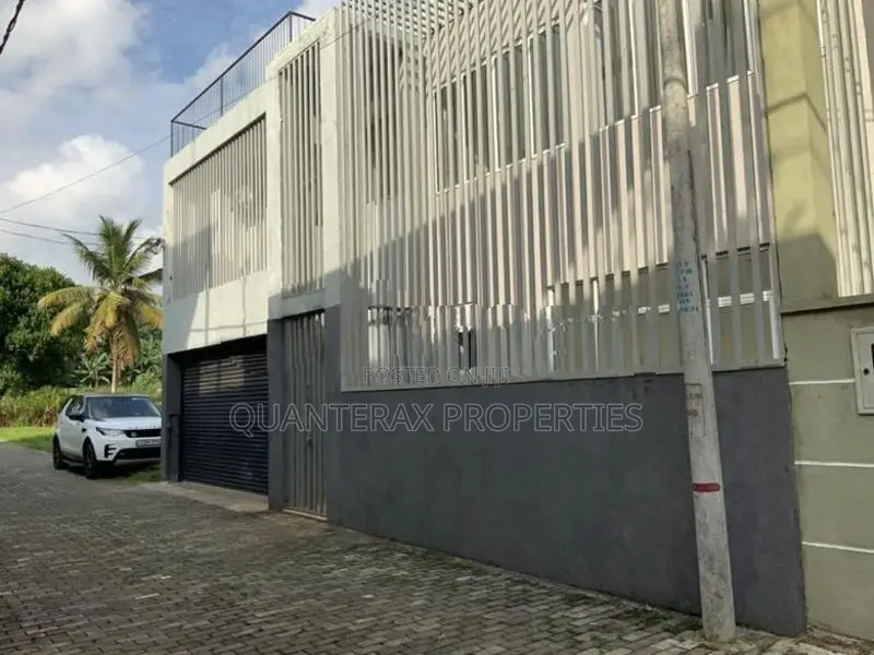 Three-Storied Modern House for Sale – Boralesgamuwa