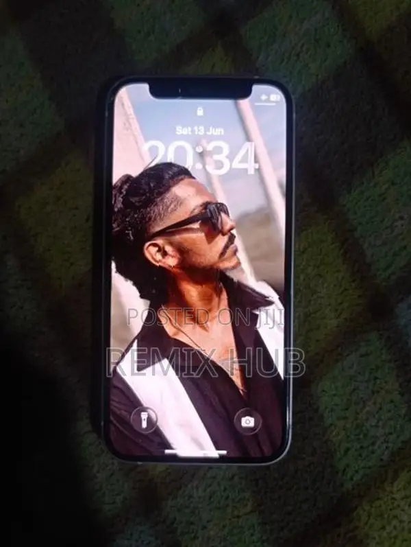 Apple iPhone 12 mini (Used)