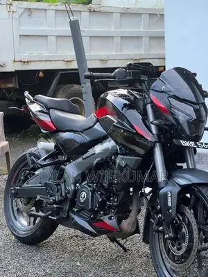 Bajaj Pulsar NS200 2025