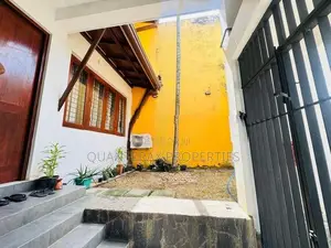 Architect-Designed Eco-Luxury Home for Sale – Rattanapitiya