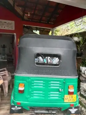 Bajaj RE 2010