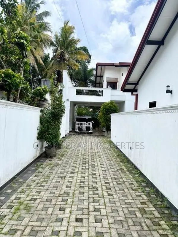 Luxury House for Sale – Millennium City, Athurugiriya
