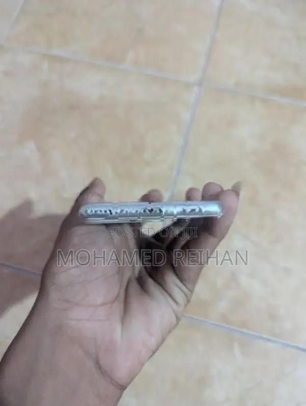 Apple iPhone 8 (Used)