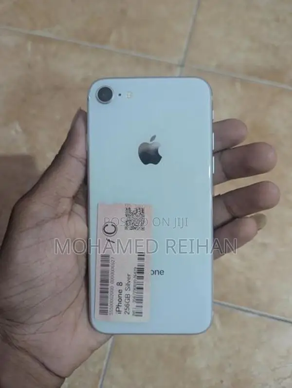 Apple iPhone 8 (Used)