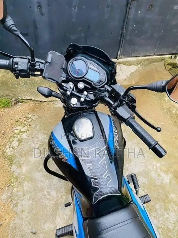 Bajaj Discover 125 2025
