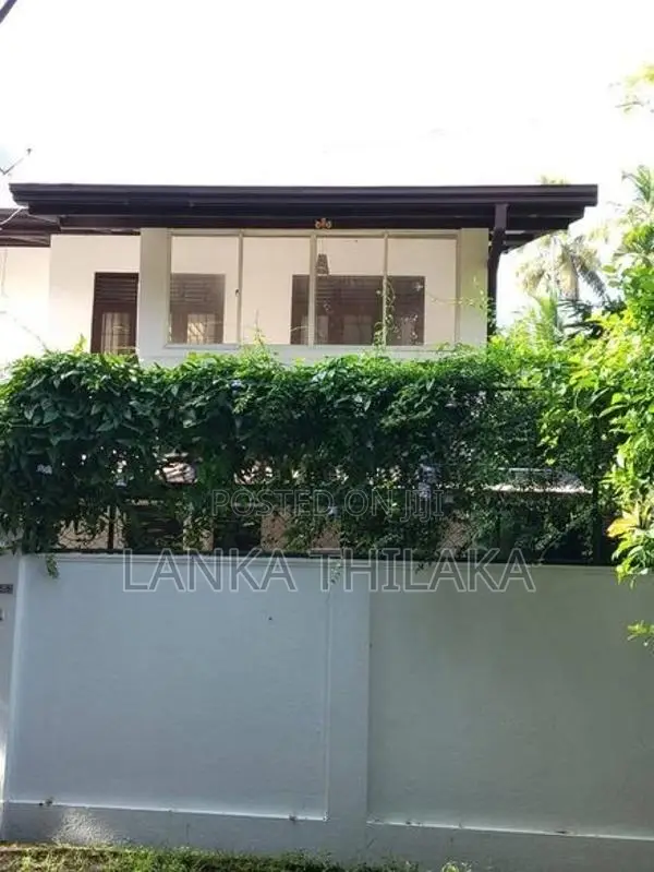 Luxury House for Sale in Wadduwa