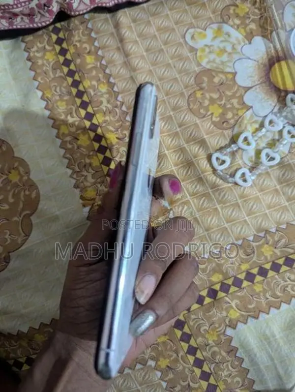 Apple iPhone X (Used)