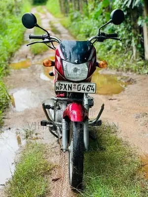 Bajaj CT100 2012