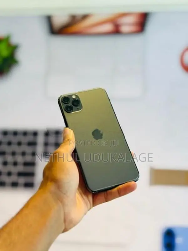 Apple iPhone 11 Pro Max 256GB (Used)