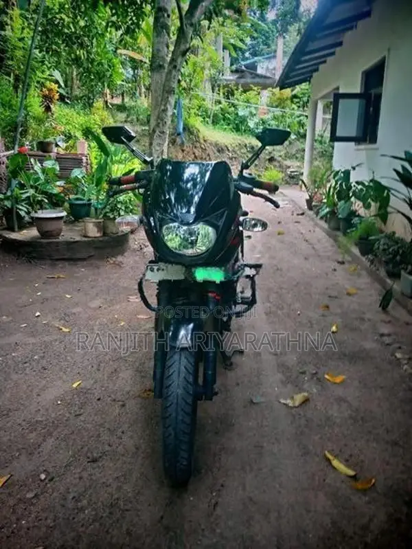 Bajaj Pulsar 180 2018