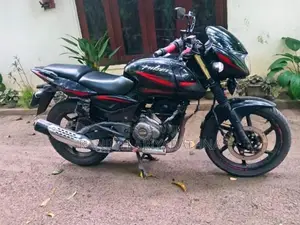 Bajaj Pulsar 180 2018
