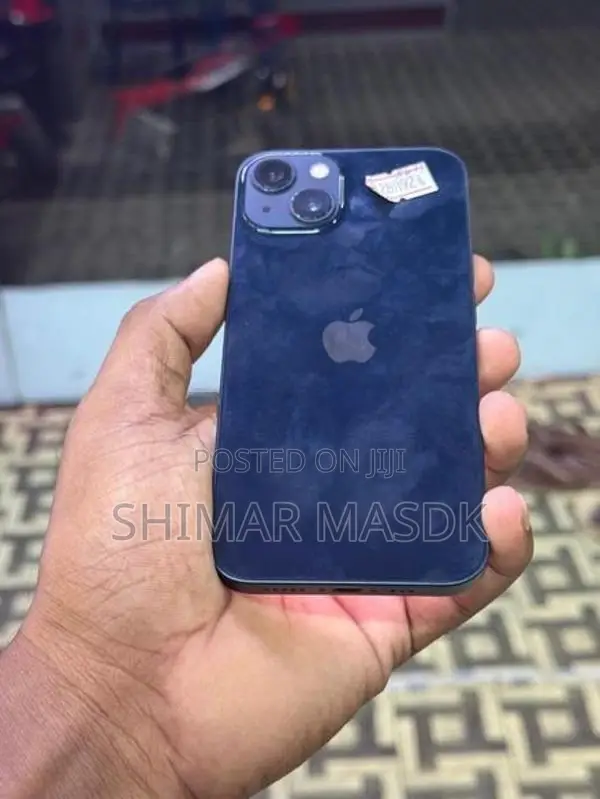 Apple iPhone 13 (Used)