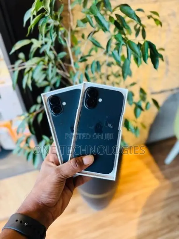 Apple iPhone 16 128GB (Used)