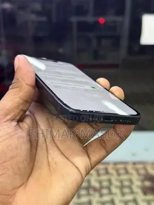 Apple iPhone 13 (Used)