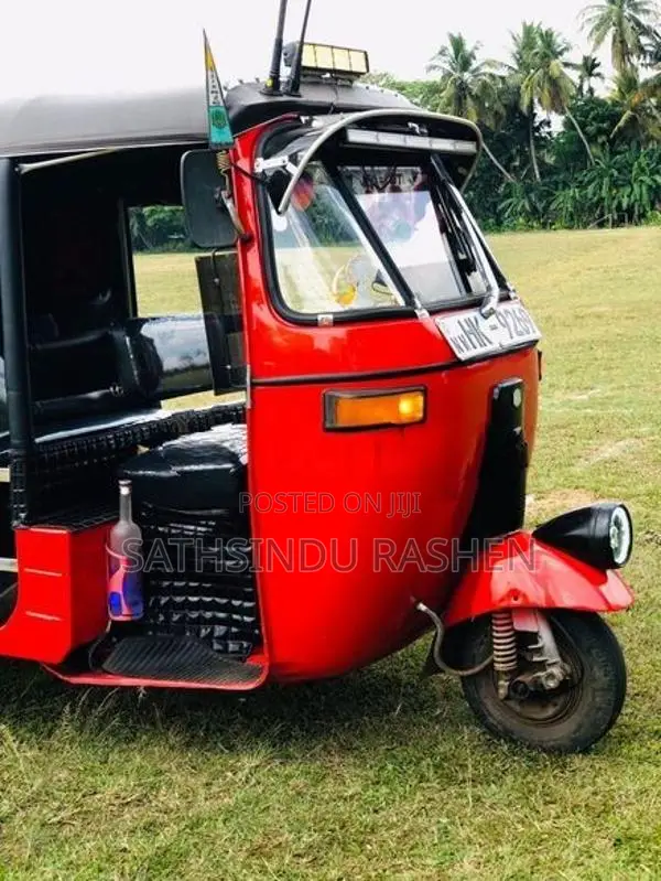 Bajaj RE 2002