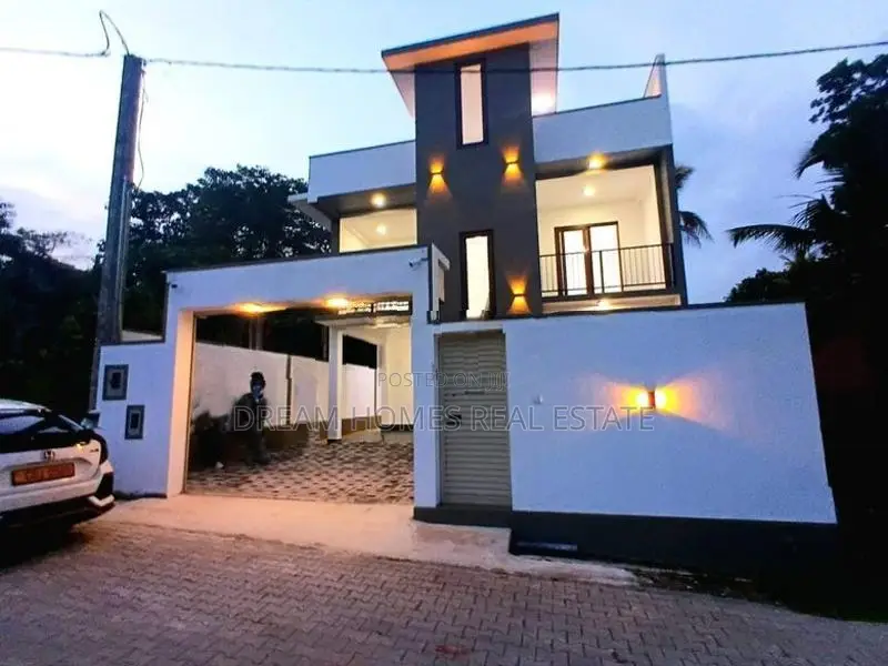 Modern Luxury Brand New House Kottawa