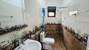 Near Colombo Rd Soler Powerd Luxury House for Sale-kesbewa