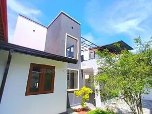 Luxury House for Sale Piliyandala -SU534