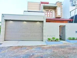 Luxury Modern House with Paddy Field Facing Piliyandala