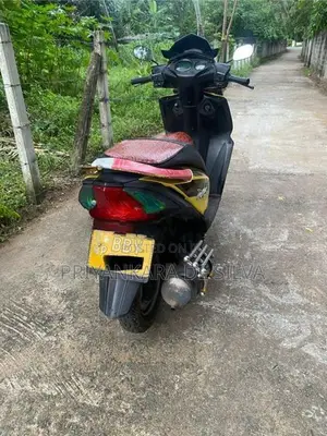 Honda Dio Yellow 2015